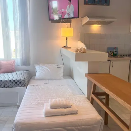 Ξενοδοχείο με διαμερίσματα Petit Andromeda Mykonos I 4*